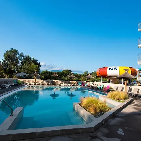 Club Sunissim Le Littoral 5* By Locatour Kemping 5*
